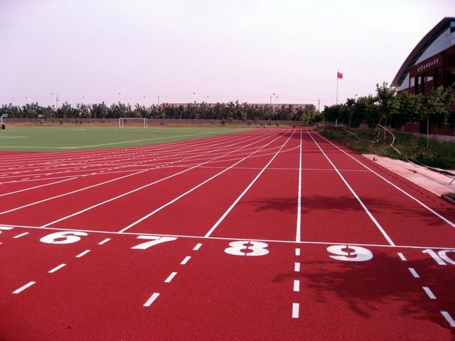 塑膠跑道******國(guó)家標(biāo)準(zhǔn)實(shí)施